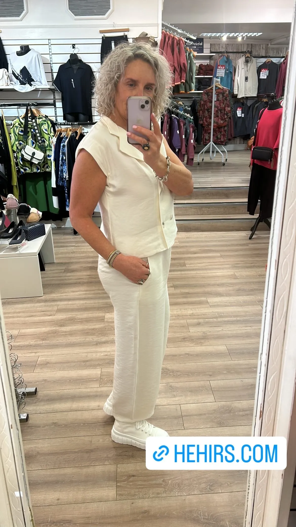 Naya Trouser With Tuck Hem- Cream